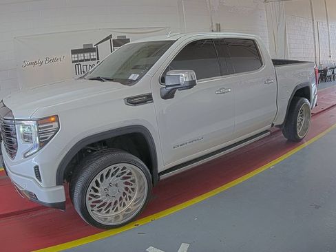 Used 2023 GMC Sierra 1500 Denali Ultimate AWD/4WD image 2