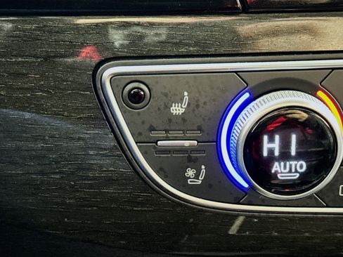 Used 2019 Audi Q7 3.0T Premium Plus w/ Premium Plus Package image 5