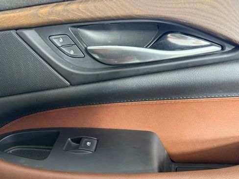 Used 2018 Cadillac Escalade ESV Premium Luxury image 38