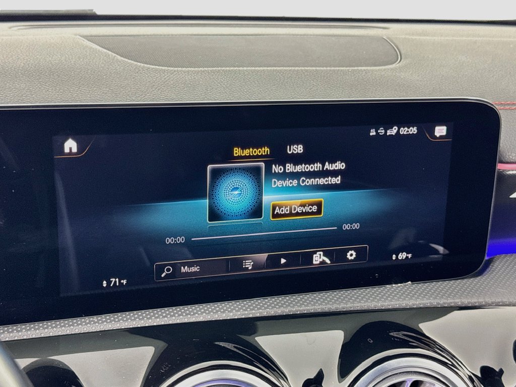 Used 2021 Mercedes-Benz CLA 35 AMG 4MATIC image 32
