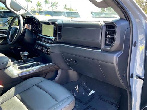 Used 2024 Chevrolet Silverado 1500 RST image 16