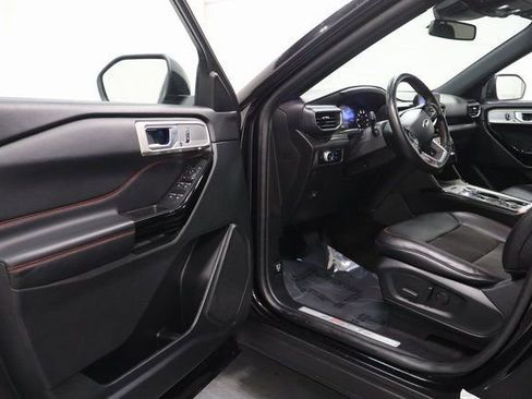 Used 2023 Ford Explorer ST-Line AWD/4WD image 10
