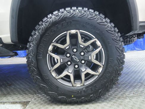 New 2026 Chevrolet Colorado ZR2 w/ Technology Package image 7