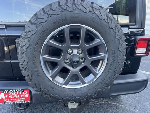 Used 2021 Jeep Wrangler Unlimited Sport image 37