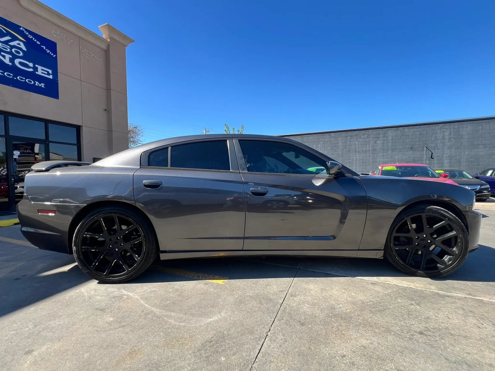 Used 2014 Dodge Charger SXT Plus RWD image 4