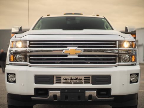 Used 2016 Chevrolet Silverado 3500 High Country w/ Duramax Plus Package image 3