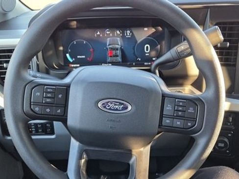 New 2025 Ford F350 XLT w/ Black Appearance Package image 7