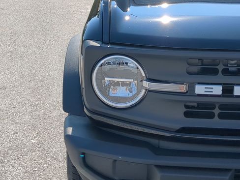 New 2025 Ford Bronco 4-Door image 8