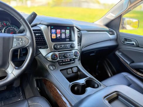 Used 2020 Chevrolet Suburban LT AWD/4WD image 17