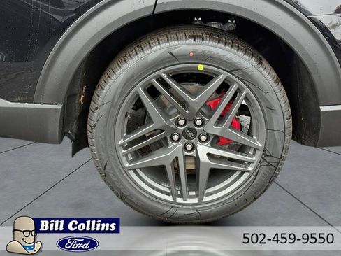 New 2026 Ford Explorer ST w/ Sun And Sound Package image 5