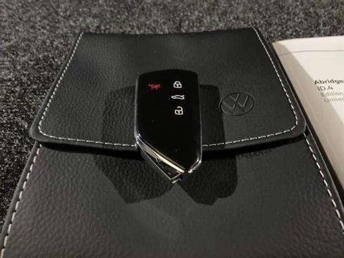 Used 2023 Volkswagen ID.4 S image 92