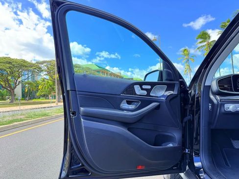 Used 2020 Mercedes-Benz GLE 450 4MATIC w/ Premium Package image 13