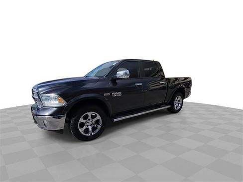 Used 2014 RAM 1500 Laramie w/ Convenience Group image 4