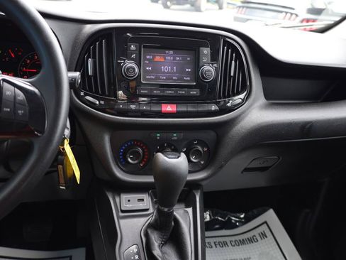 Used 2018 RAM ProMaster City Tradesman FWD image 10
