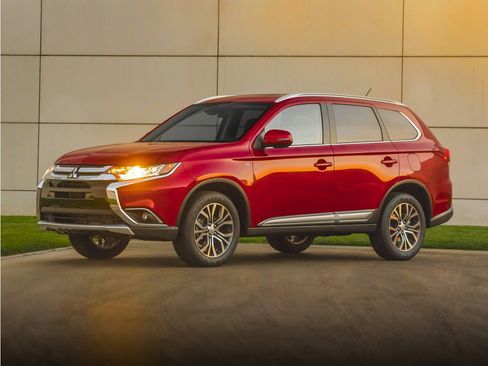 Used 2018 Mitsubishi Outlander ES AWD/4WD image 1