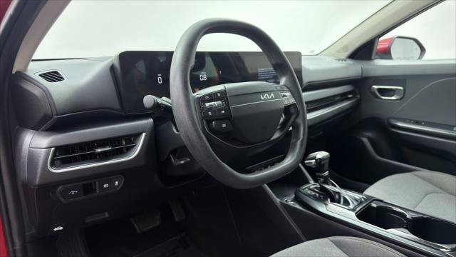 Used 2025 Kia K4 FWD image 17