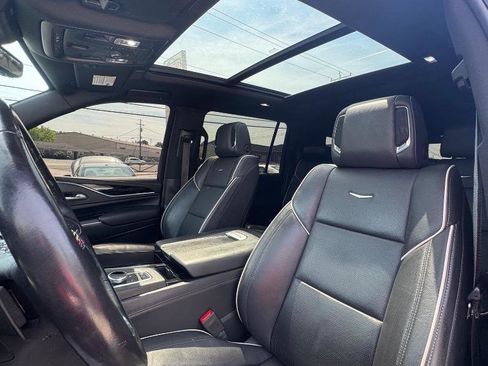 Used 2022 Cadillac Escalade ESV Sport w/ Touring Package image 20