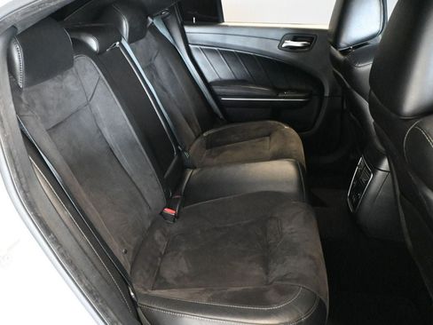 Used 2019 Dodge Charger R/T w/ Plus Group RWD image 18