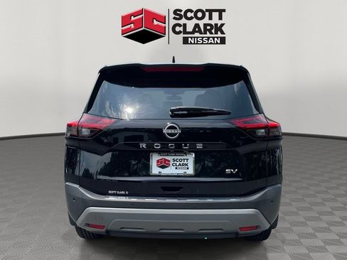 Used 2023 Nissan Rogue SV FWD image 5