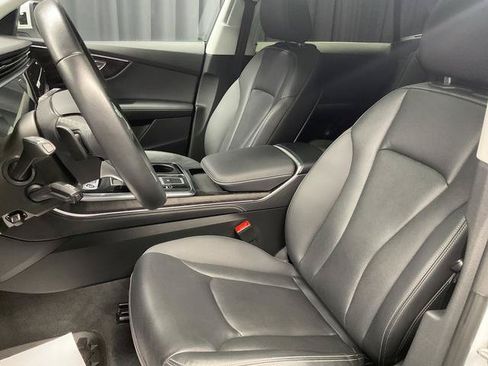 Used 2023 Audi Q8 Premium Plus AWD/4WD image 12