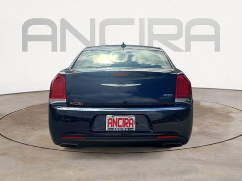 Used 2017 Chrysler 300 Limited w/ Driver Convenience Group image 9