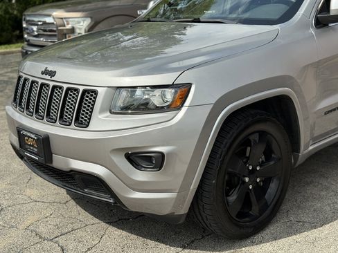 Used 2015 Jeep Grand Cherokee Altitude AWD/4WD image 10