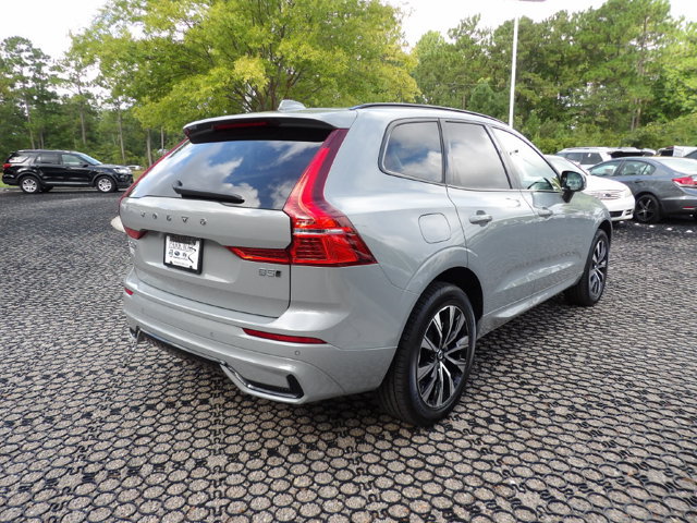 Certified 2024 Volvo XC60 B5 Core AWD/4WD image 7