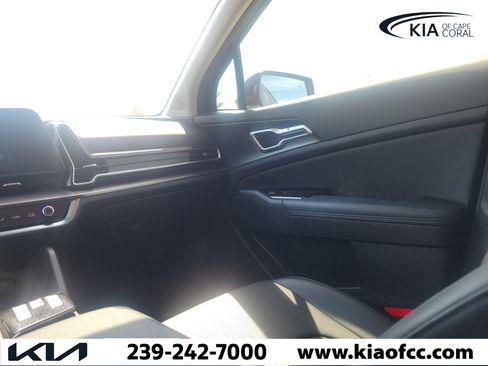 Certified 2024 Kia Sportage EX FWD image 18