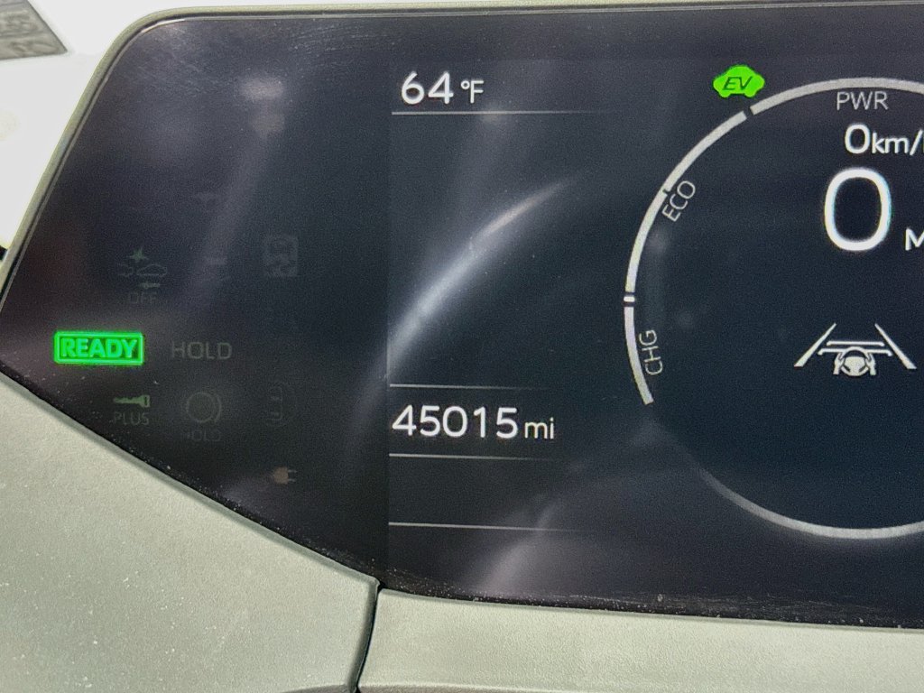 Used 2024 Toyota Prius XLE FWD image 25