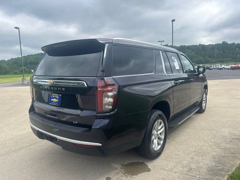 Used 2024 Chevrolet Suburban LT AWD/4WD image 4