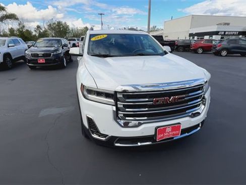 Certified 2023 GMC Acadia SLE w/ Driver Convenience Package image 3