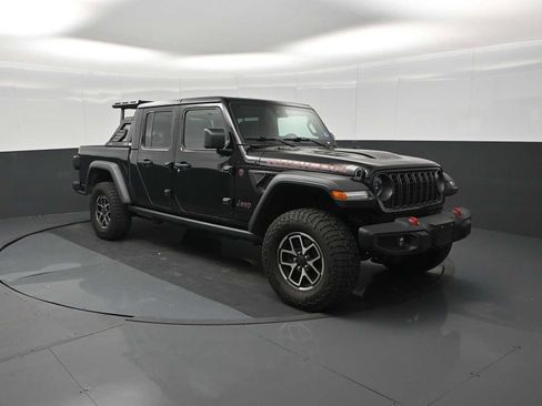 Used 2024 Jeep Gladiator Rubicon w/ Convenience Group AWD/4WD image 1