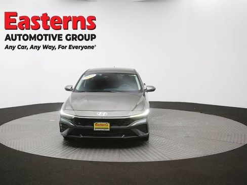 Used 2024 Hyundai Elantra SEL FWD image 51