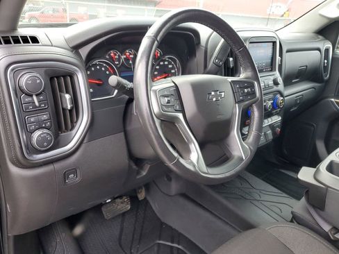 Used 2019 Chevrolet Silverado 1500 LT Trail Boss w/ Convenience Package image 8