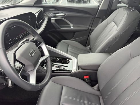 Certified 2025 Audi Q5 Premium w/ Premium Plus AWD/4WD image 10