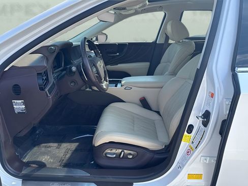 Used 2018 Lexus LS 500h w/ Luxury Package image 9