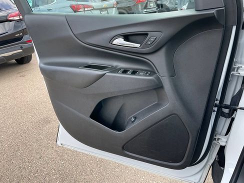 Used 2024 Chevrolet Equinox LT AWD/4WD image 43