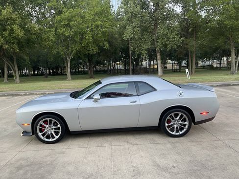 Used 2022 Dodge Challenger GT AWD/4WD image 9