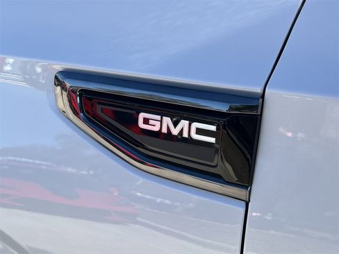 Used 2024 GMC Yukon Denali Ultimate image 15