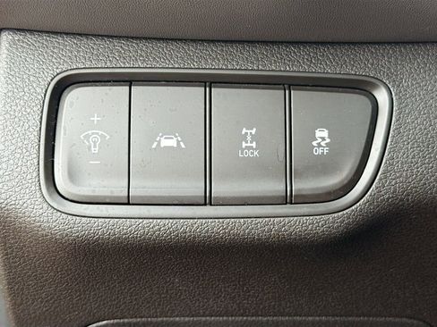 Used 2020 Hyundai Santa Fe SE AWD/4WD image 31