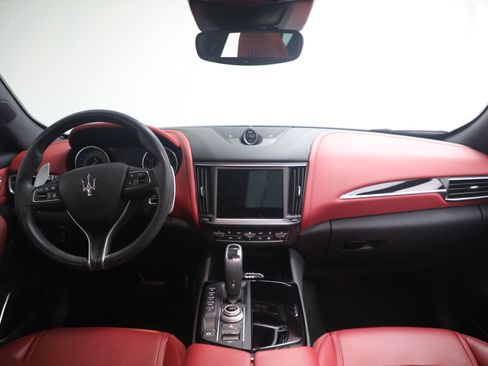Certified 2023 Maserati Levante GT AWD/4WD image 21