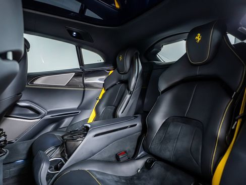Certified 2025 Ferrari Purosangue AWD/4WD image 20