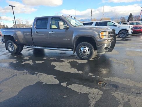 Used 2011 GMC Sierra 3500 SLT w/ SLT Convenience Package image 79