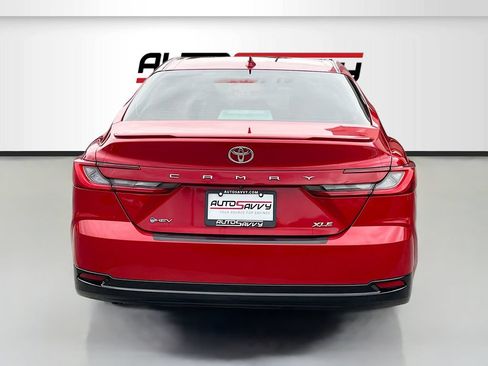 Used 2025 Toyota Camry XLE FWD image 6