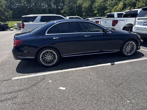 Used 2017 Mercedes-Benz E 300 image 5