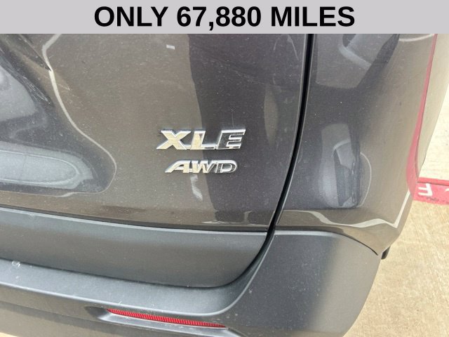 Used 2020 Toyota RAV4 XLE Premium AWD/4WD image 4