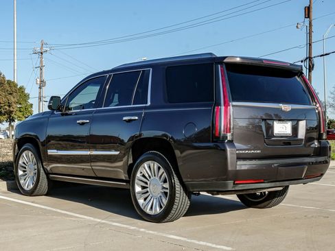 Used 2016 Cadillac Escalade Platinum image 13