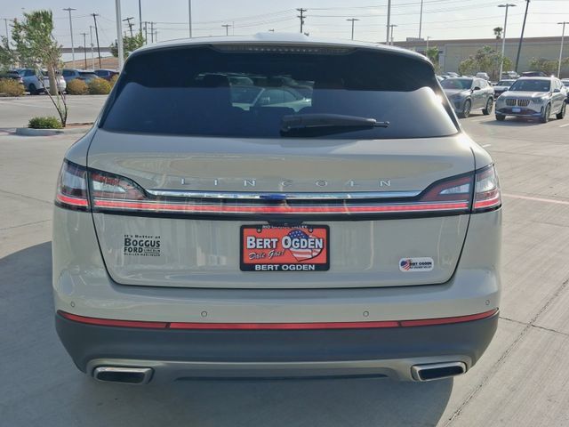 Used 2023 Lincoln Nautilus Reserve AWD/4WD image 6