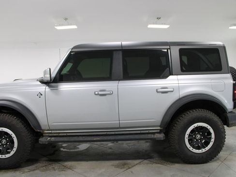 Used 2024 Ford Bronco Outer Banks w/ Sasquatch Package image 6