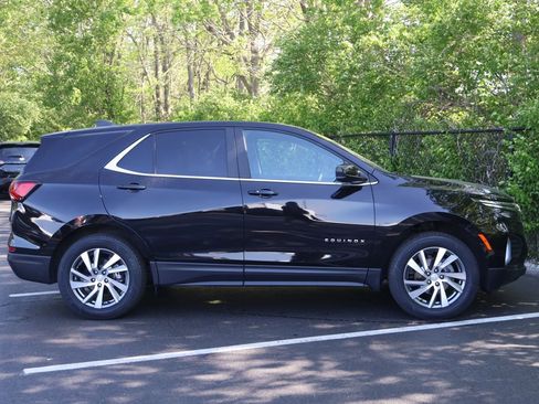Used 2023 Chevrolet Equinox LT AWD/4WD image 12